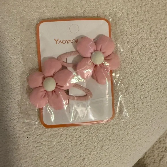 Hair Clips - Picture 5 of 8